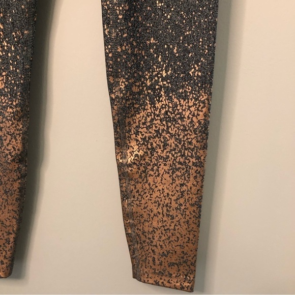 BEYOND YOGA Alloy Ombre Speckled Midi Leggings Size XS - Picture 15 of 15